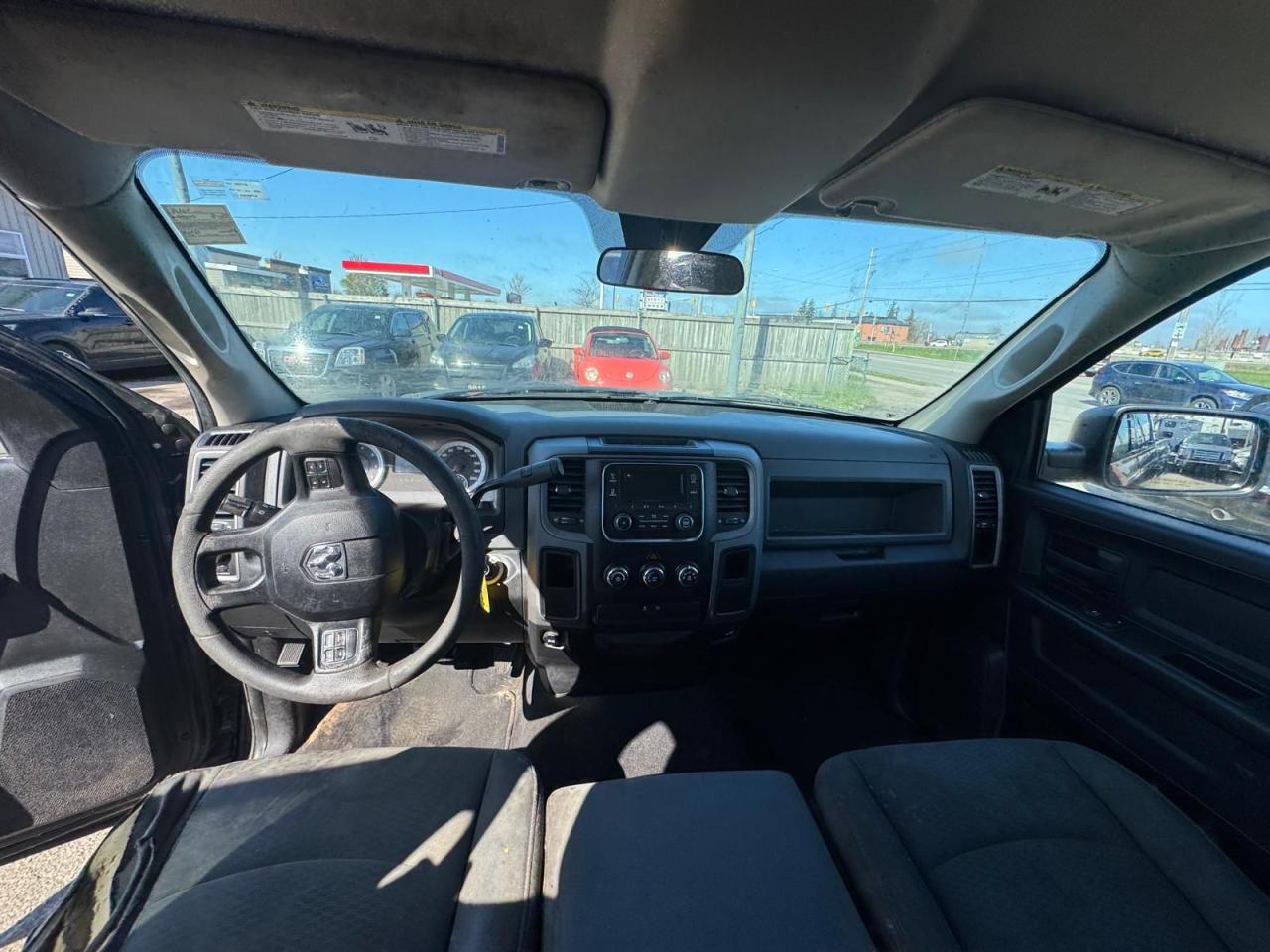 2015 RAM 1500 ST - Photo #9
