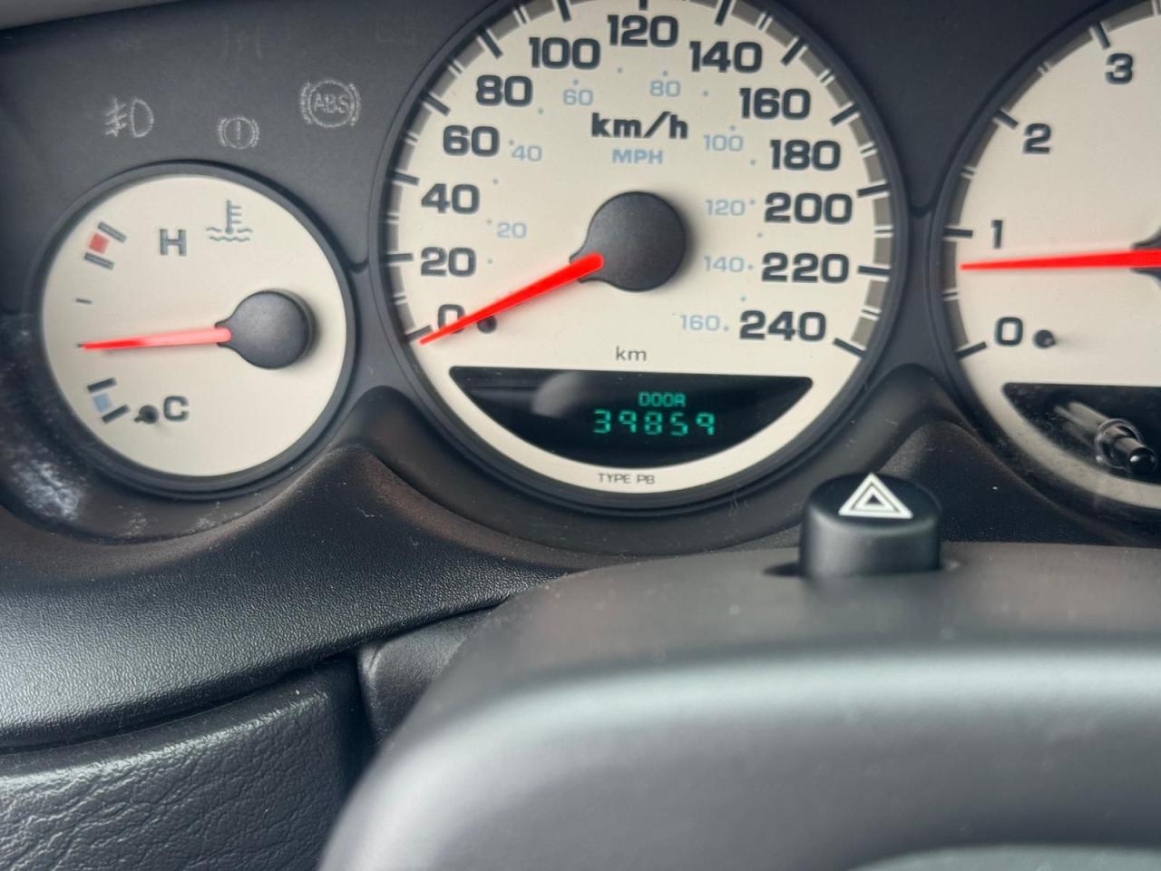 2004 Dodge SX 2.0 Base - Photo #9