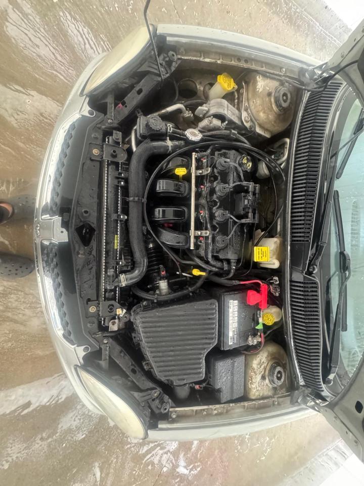 2004 Dodge SX 2.0 Base - Photo #14