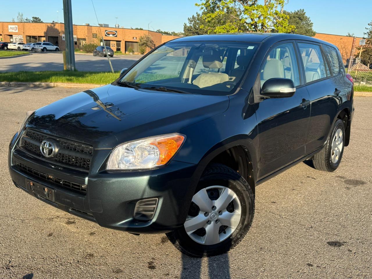 2011 Toyota RAV4 BASE - Photo #4