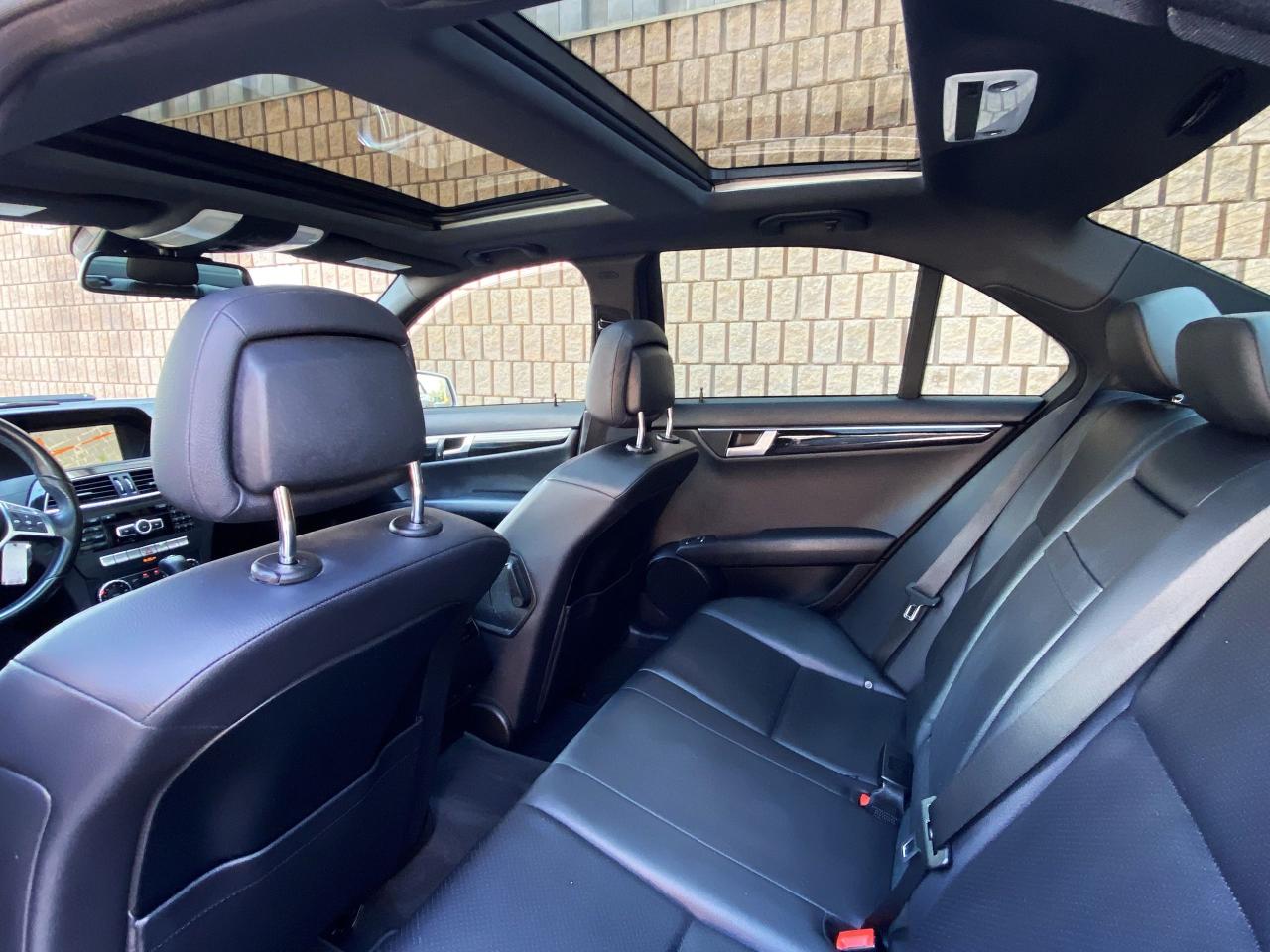 2014 Mercedes-Benz C-Class C300 4MATIC-AMG-SPORT-NAVI-CAMERA-PANO ROOF - Photo #21