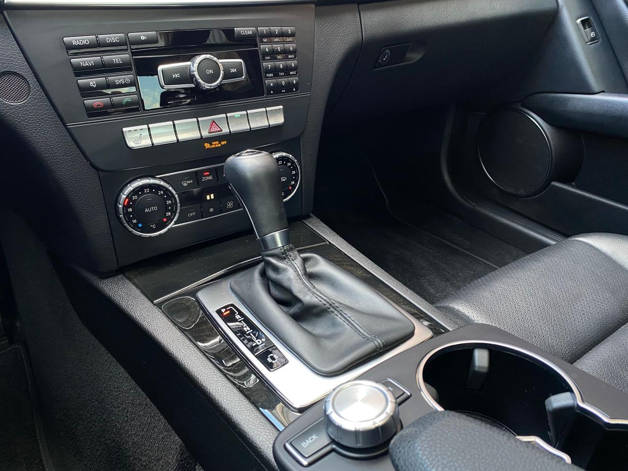 2014 Mercedes-Benz C-Class C300 4MATIC-AMG-SPORT-NAVI-CAMERA-PANO ROOF - Photo #16