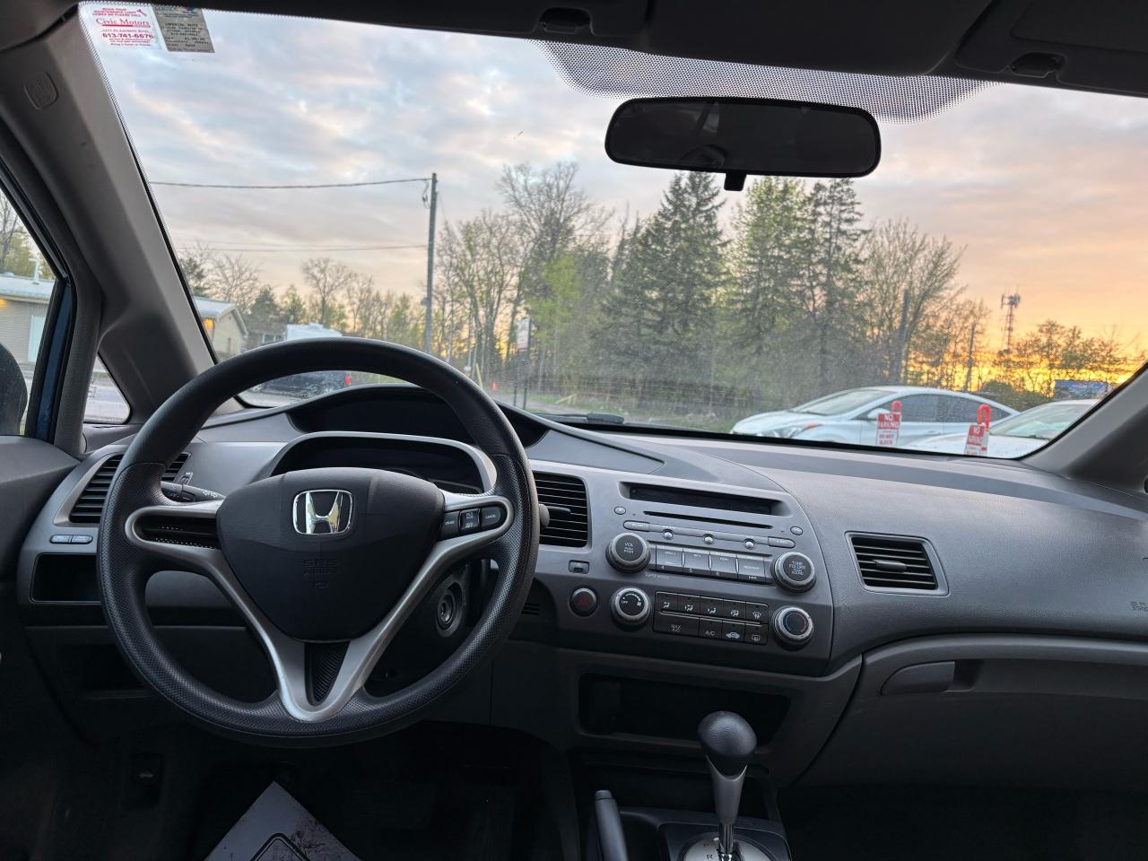 2010 Honda Civic DX-G - Photo #16