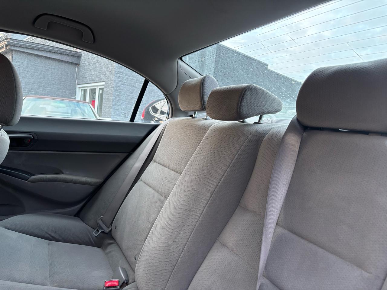 2010 Honda Civic DX-G - Photo #14