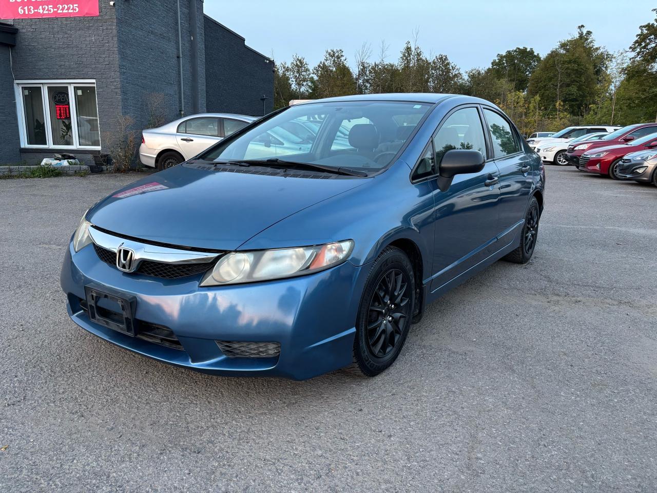 2010 Honda Civic DX-G Photo2