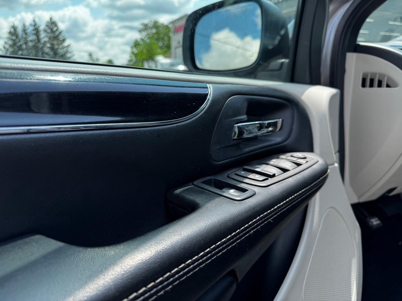 2019 Dodge Grand Caravan SXT Photo