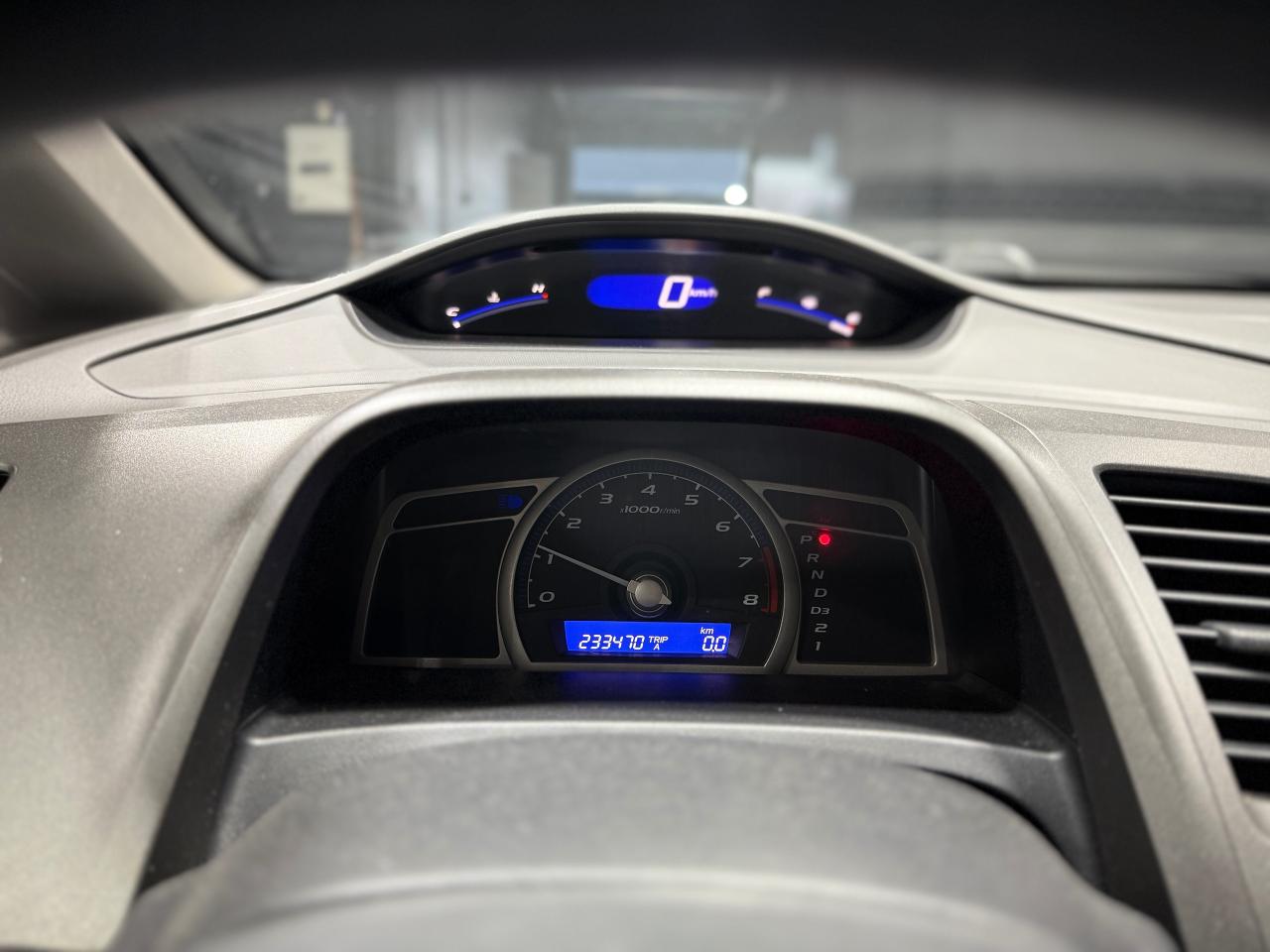 2011 Honda Civic DX-G - Photo #12