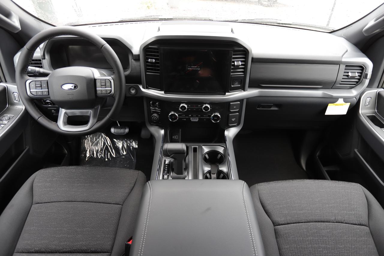 2025 Ford F-150 XLT 4WD SuperCrew 5.5' Box Photo5