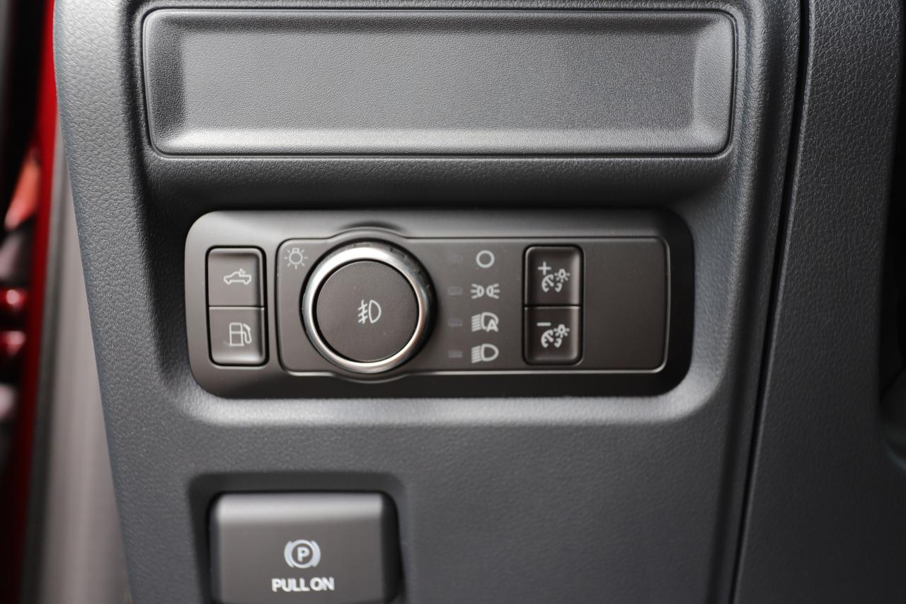 2025 Ford F-150 XLT 4WD SuperCrew 5.5' Box Photo5