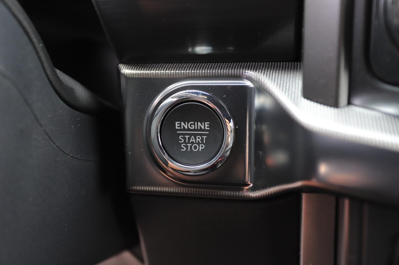 2025 Ford F-150 Lariat 4WD SuperCrew 5.5' Box Photo5