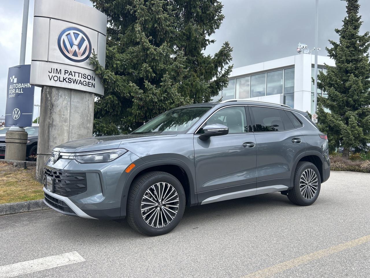 New 2025 Volkswagen Tiguan COMFORTLINE 4Motion for sale in Surrey, BC