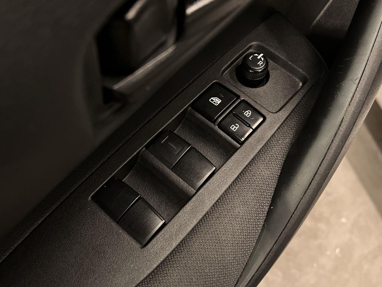 2022 Toyota Corolla LE UPGRADE|HTD SEATS|SUNROOF|CARPLAY|16IN ALLOYS Photo