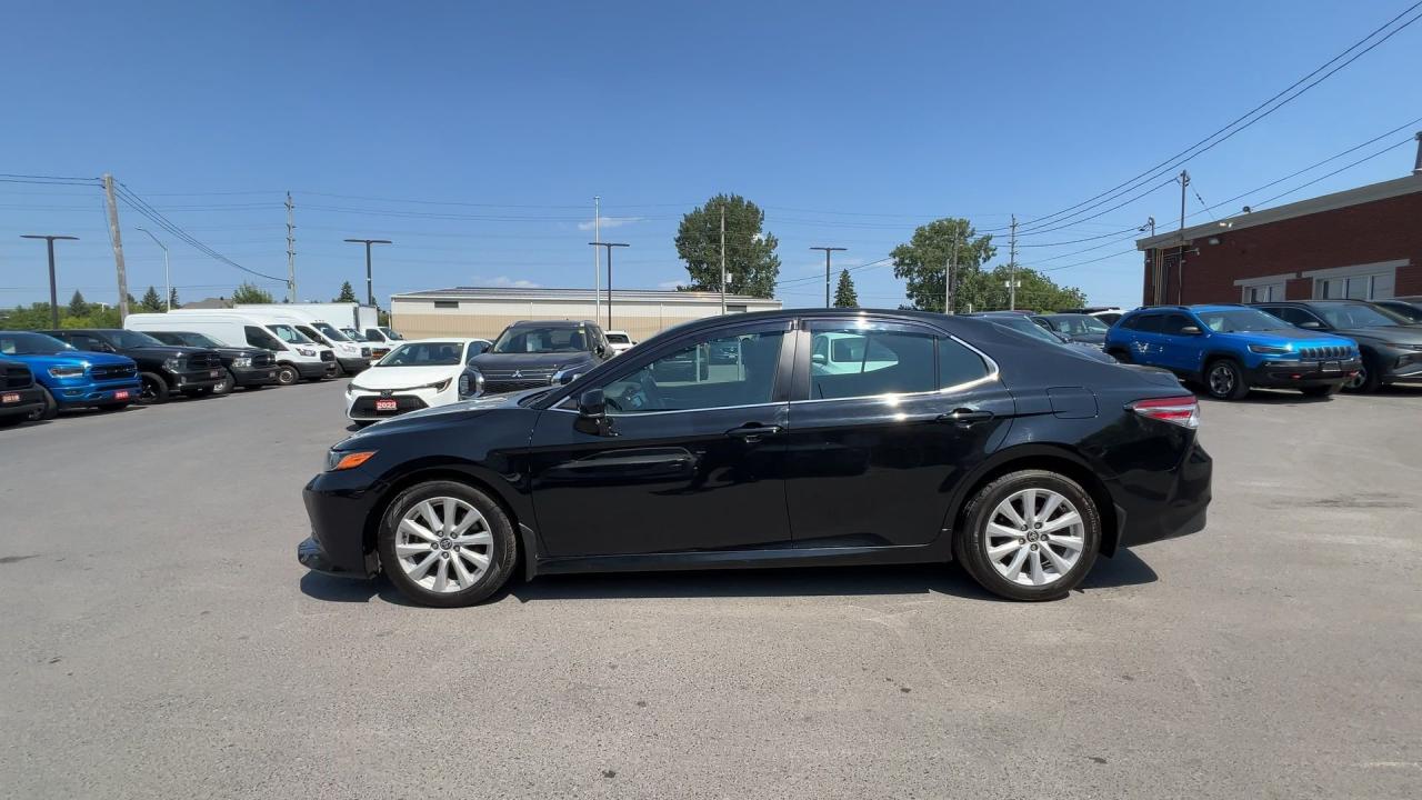 2020 Toyota Camry AWD | HEATED SEATS | CARPLAY | REAR CAM Photo4