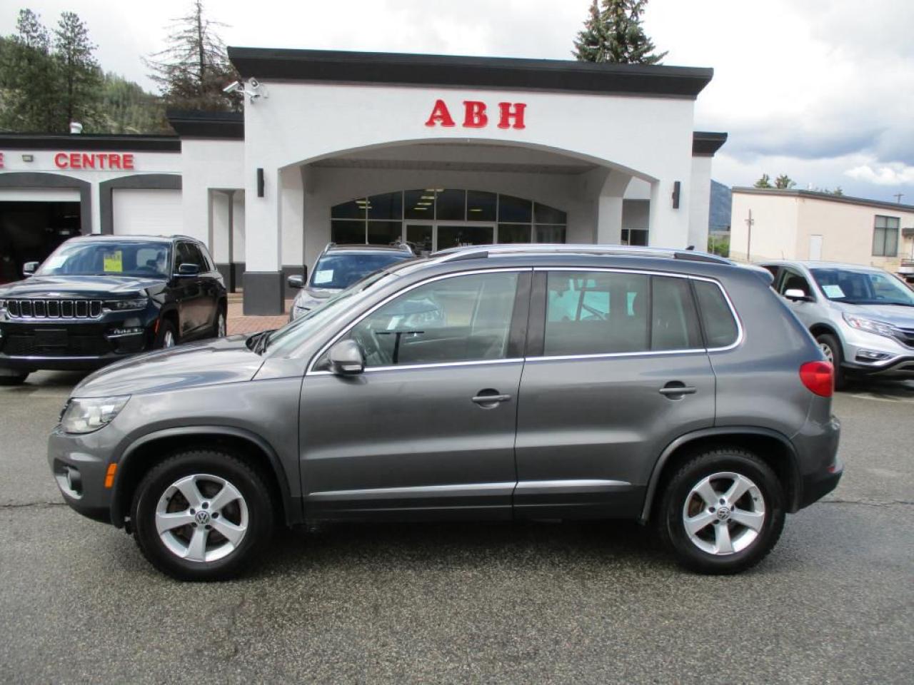2017 Volkswagen Tiguan Highline AWD Photo2