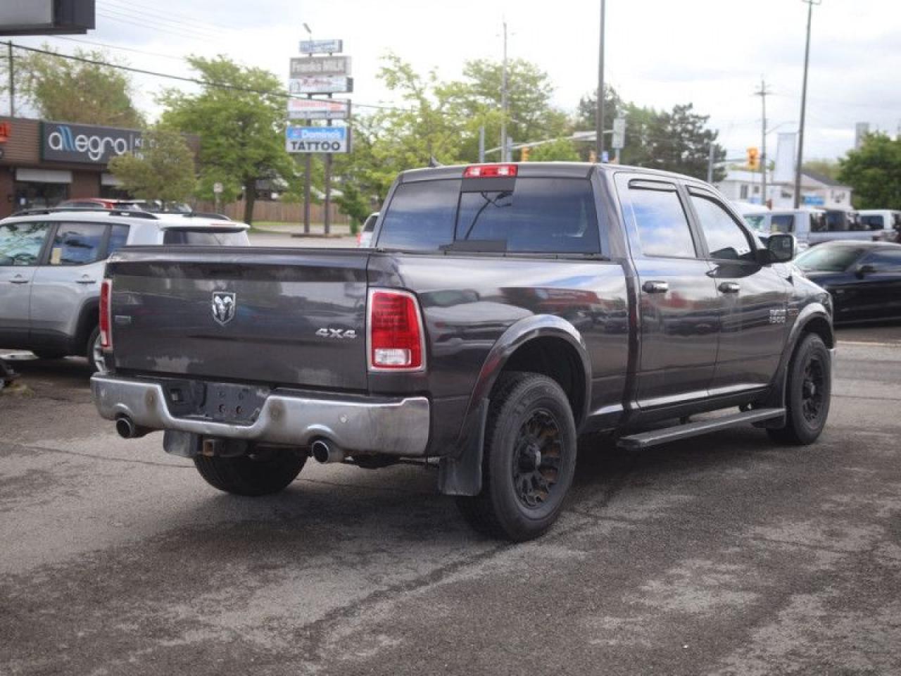 2018 RAM 1500 Laramie  **POWER SUNROOF - ECODIESEL** Photo4