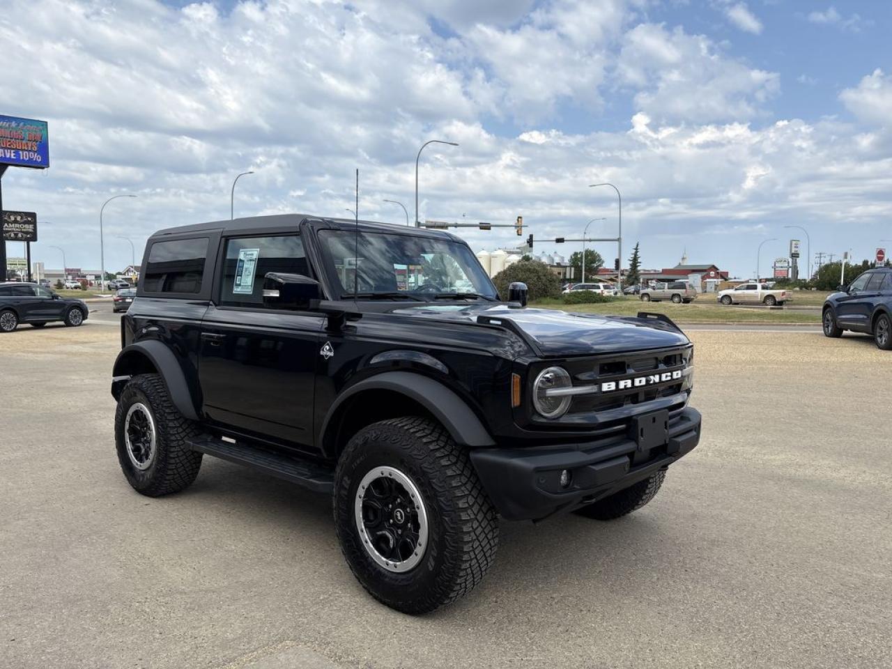 2023 Ford Bronco Outer Banks Photo0