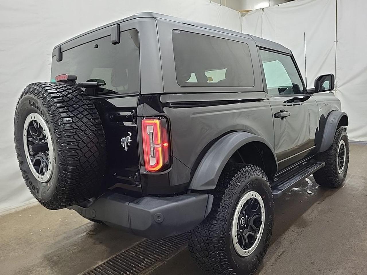 2023 Ford Bronco Outer Banks Photo2