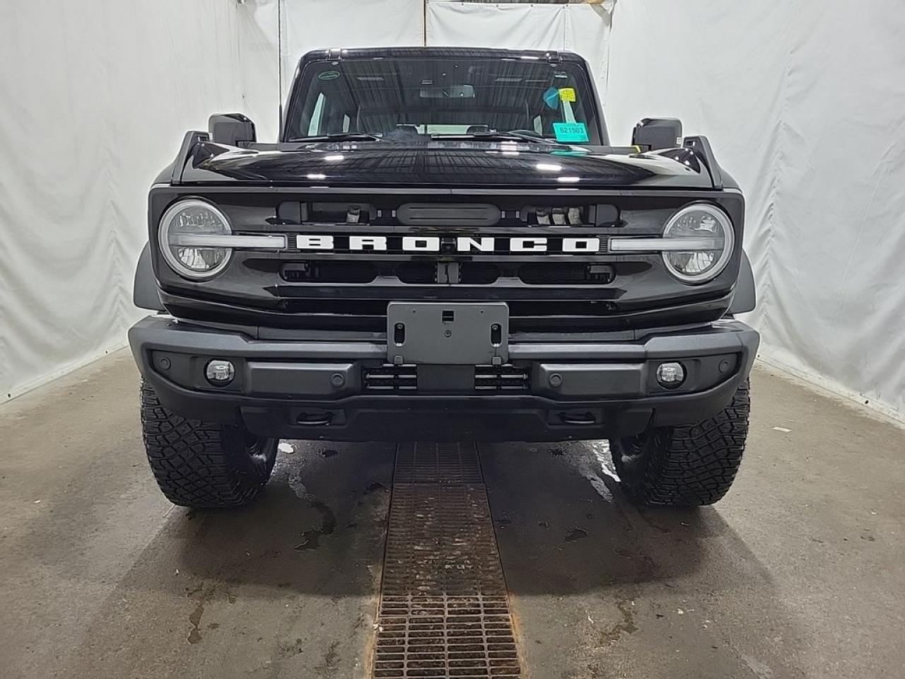 2023 Ford Bronco Outer Banks Photo5