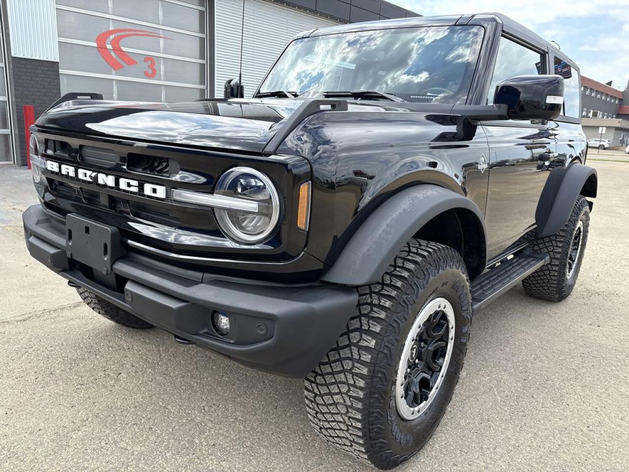 2023 Ford Bronco Outer Banks Photo5