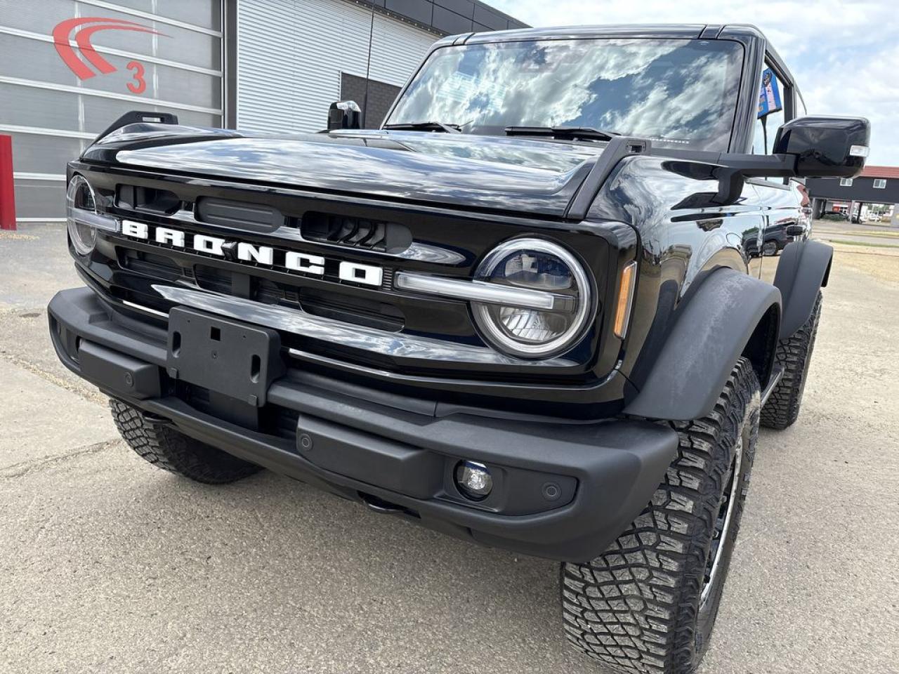 2023 Ford Bronco Outer Banks Photo5