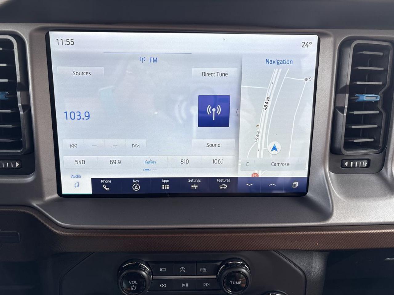 2023 Ford Bronco Outer Banks Photo5