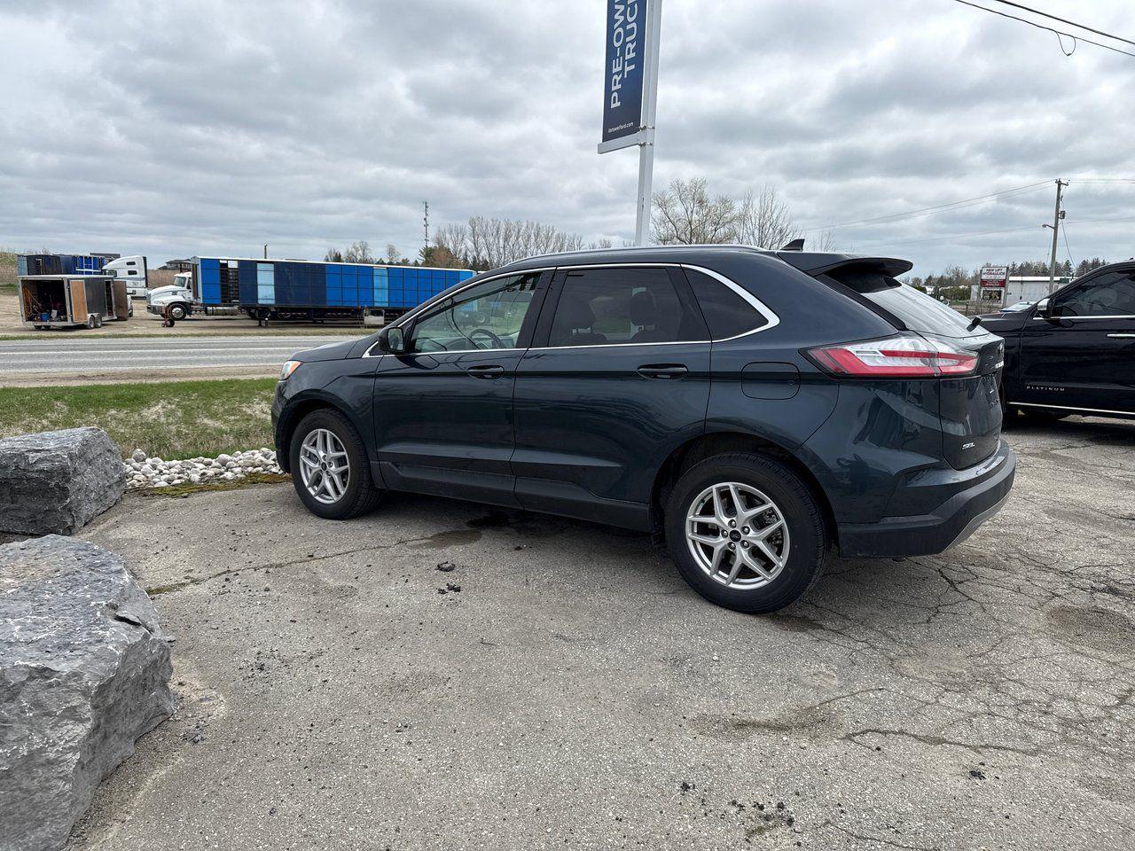 2024 Ford Edge SEL - Photo #5