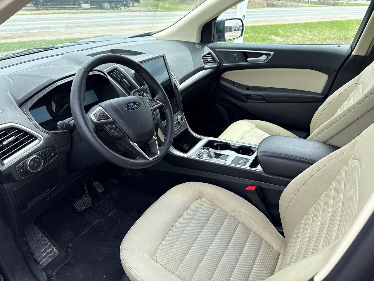 2024 Ford Edge SEL - Photo #8