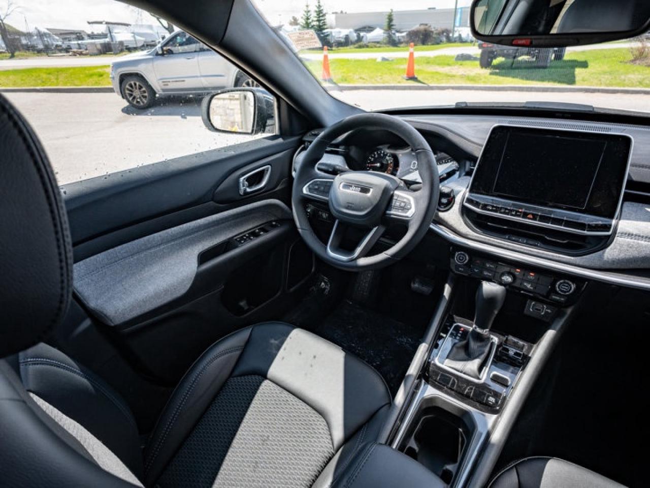 2025 Jeep Compass NORTH Photo