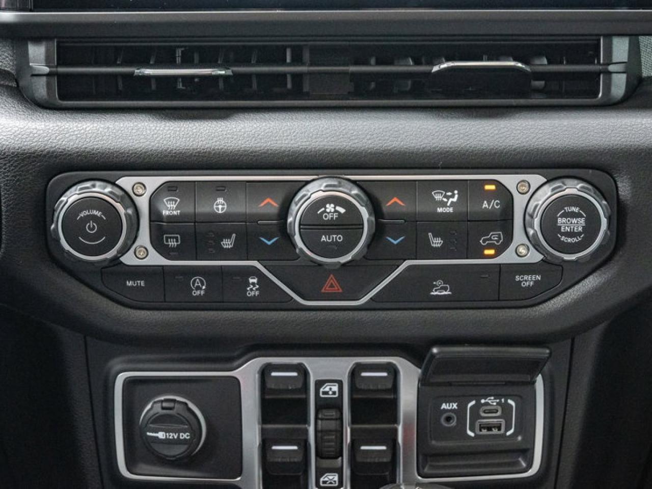 2025 Jeep Wrangler Willys Photo