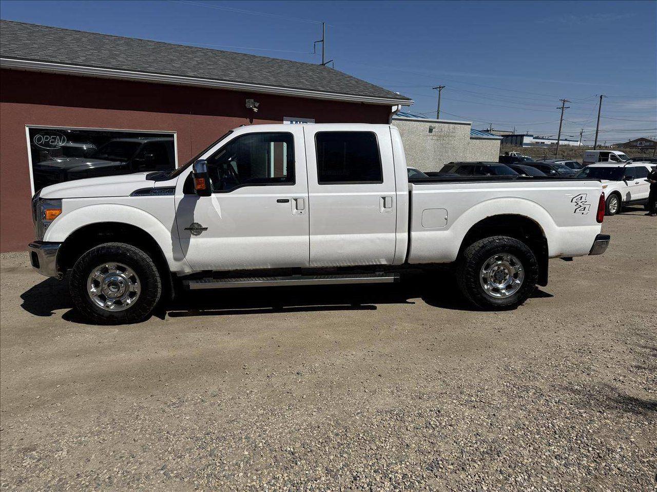 Used 2015 Ford F-350 SD XLT CREW CAB 4 X 4 D for sale in Saskatoon, SK