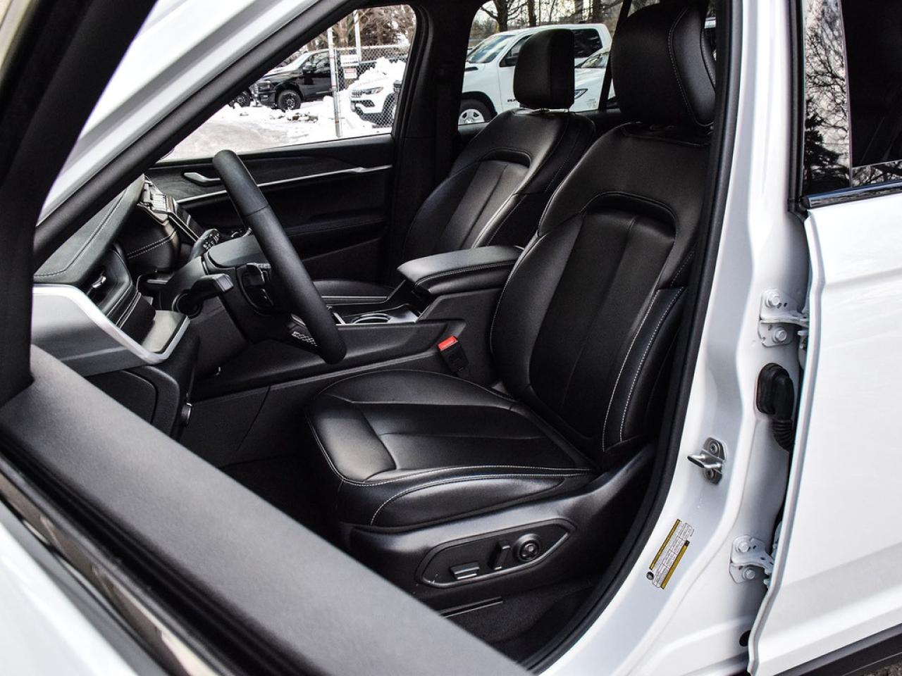 2025 Jeep Grand Cherokee Limited |LIMITED|10.1NAV|PANOROOF|20S|HSEAT|DEMO|4X4| Photo