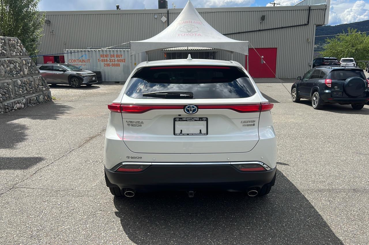 2022 Toyota Venza Hybrid Limited Photo