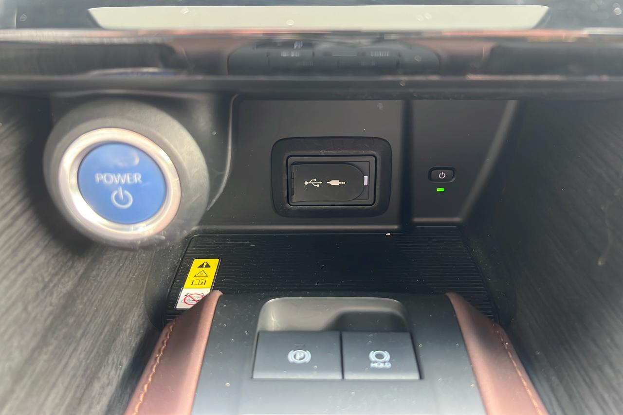 2022 Toyota Venza Hybrid Limited Photo