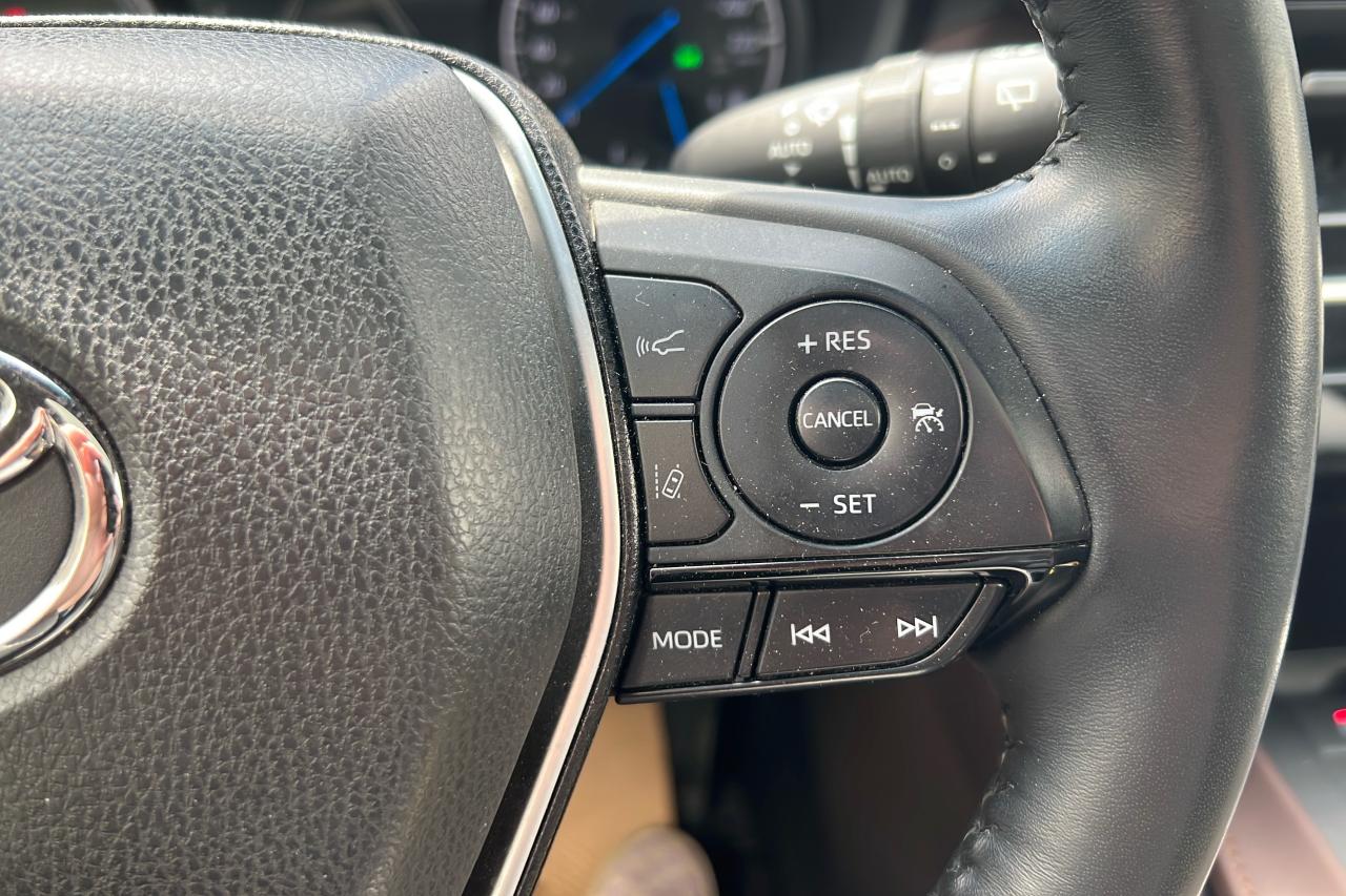 2022 Toyota Venza Hybrid Limited Photo