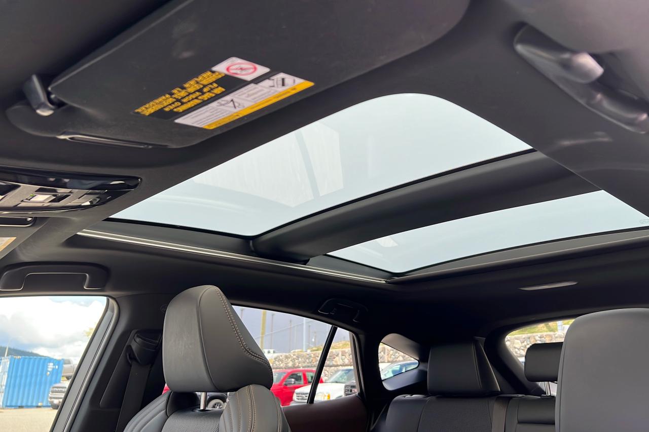 2022 Toyota Venza Hybrid Limited Photo