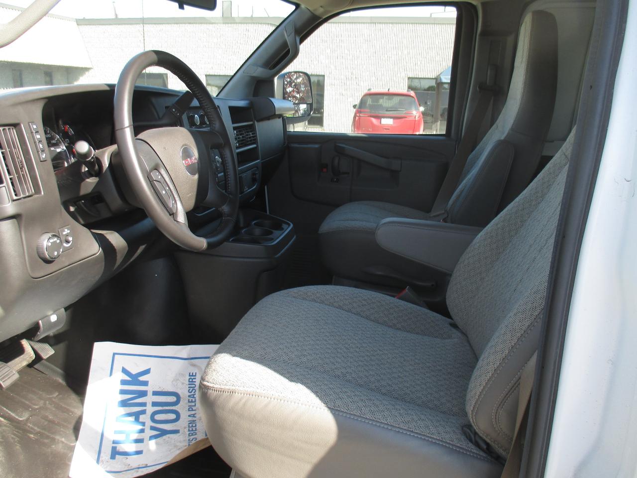 2022 GMC Savana 3500 3500. 155 inch w/base - Photo #9