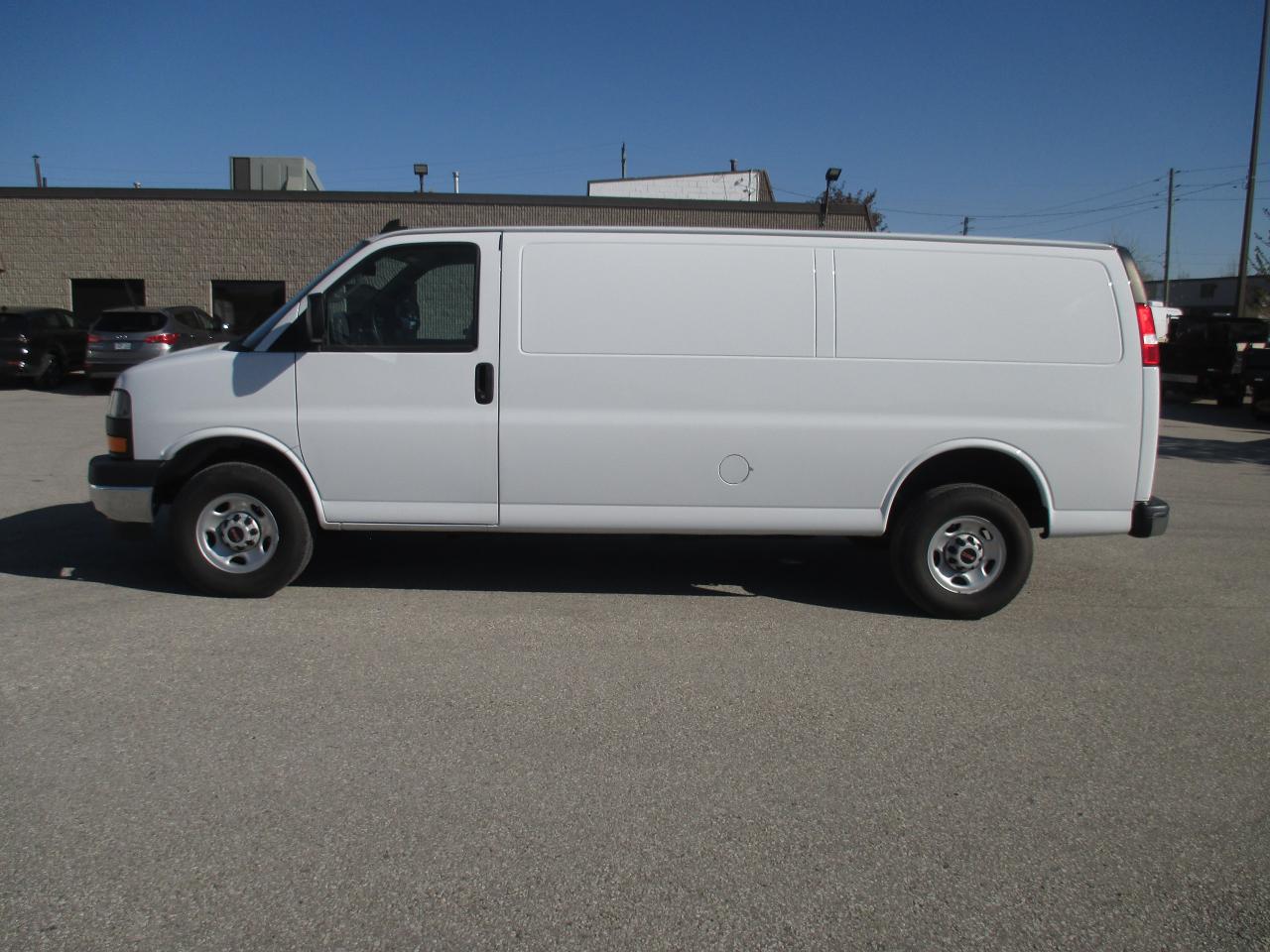 Used 2022 GMC Savana 3500 3500. 155 inch w/base for sale in London, ON