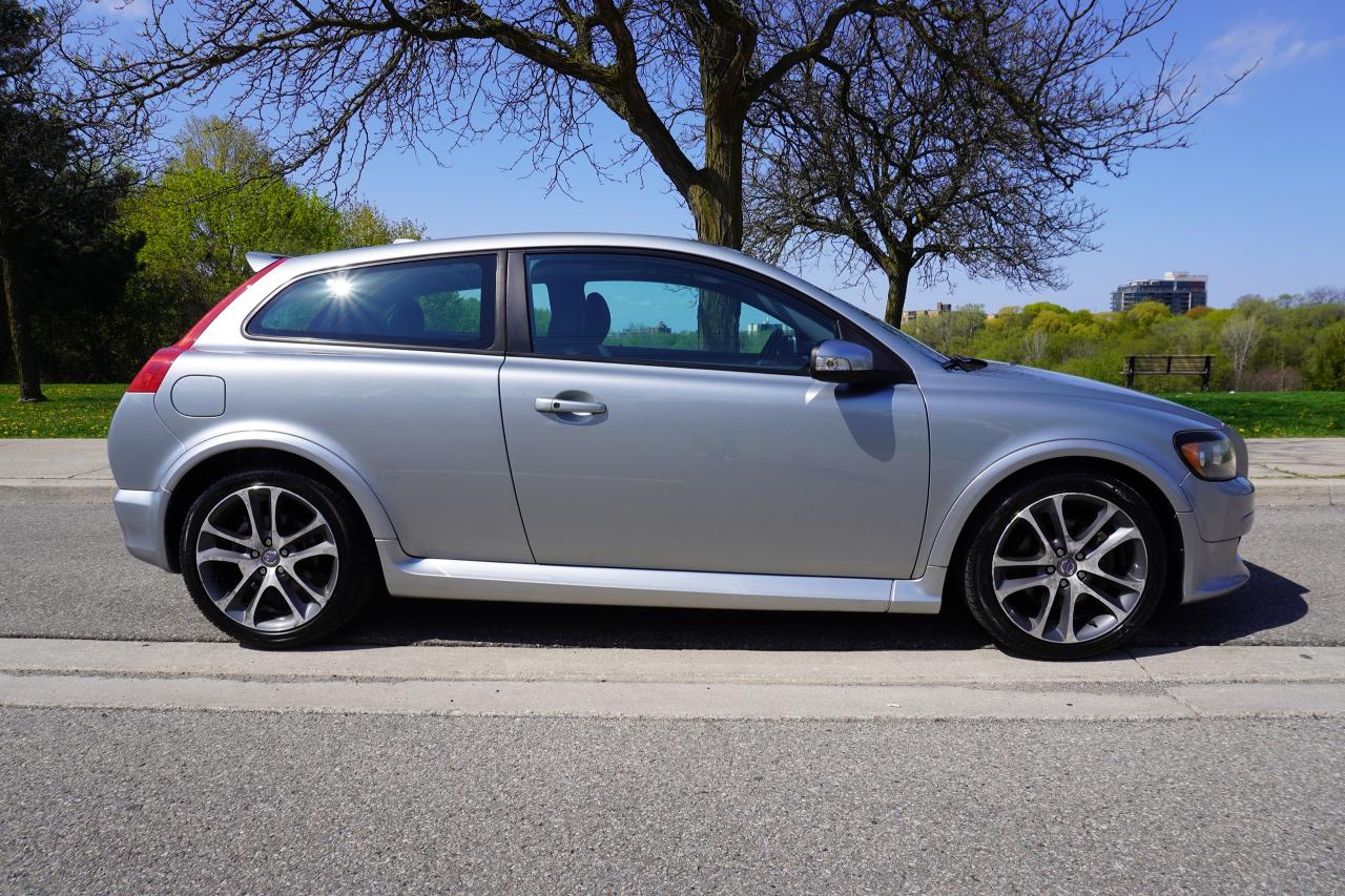 2009 Volvo C30 R-DESIGN / MANUAL / SUPER FUN DRIVERS CAR / 2.4i Photo4