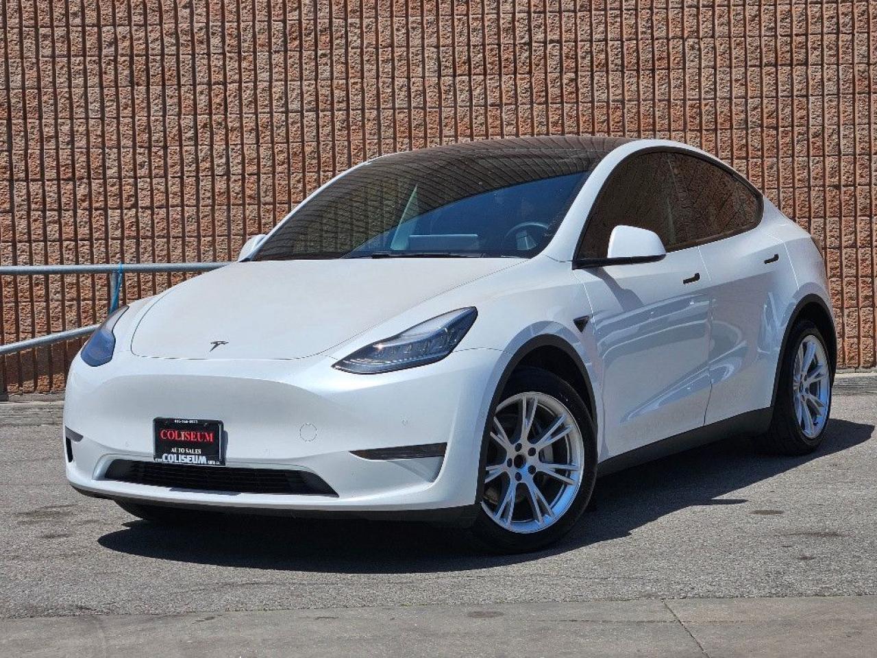Used 2021 Tesla Model Y Long Range AWD Dual Motor for sale in Toronto, ON
