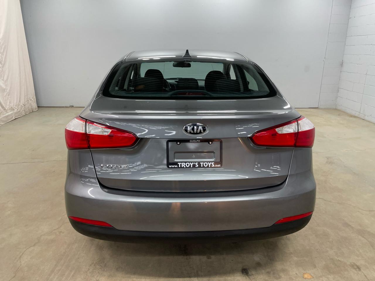 2016 Kia Forte LX Photo23