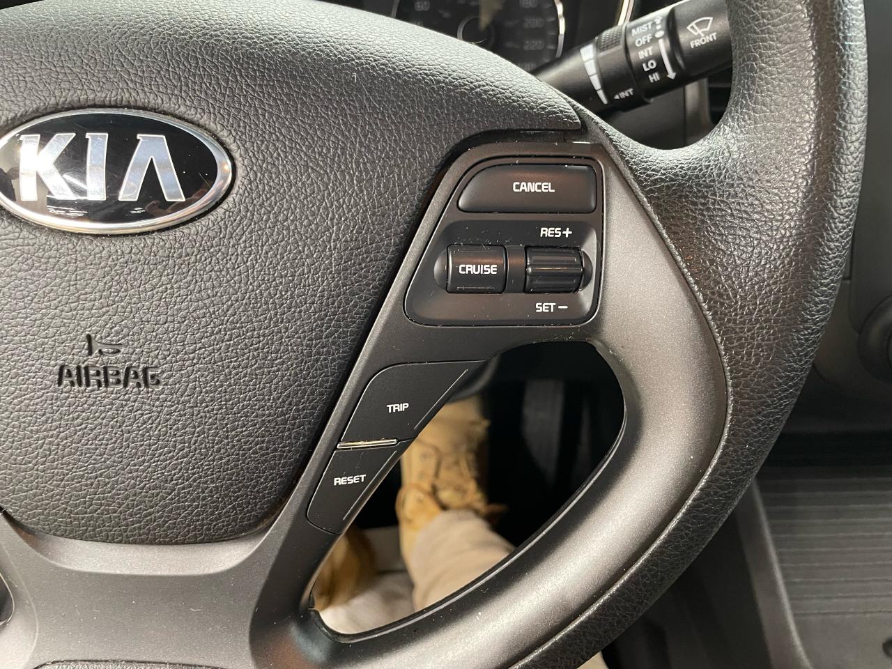 2016 Kia Forte LX Photo33