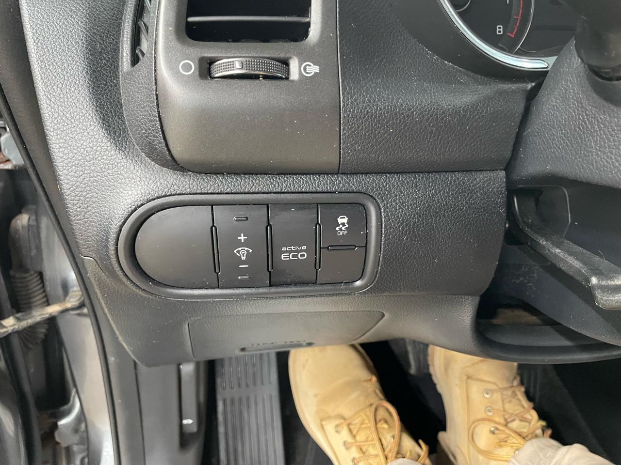 2016 Kia Forte LX Photo12
