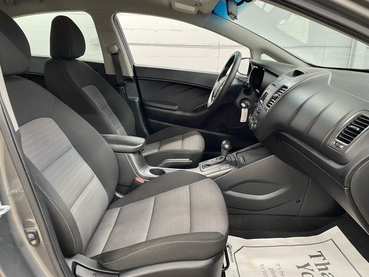 2016 Kia Forte LX Photo28