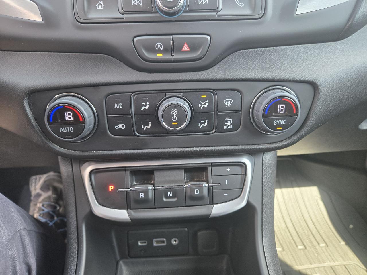 2024 GMC Terrain SLE - Photo #13