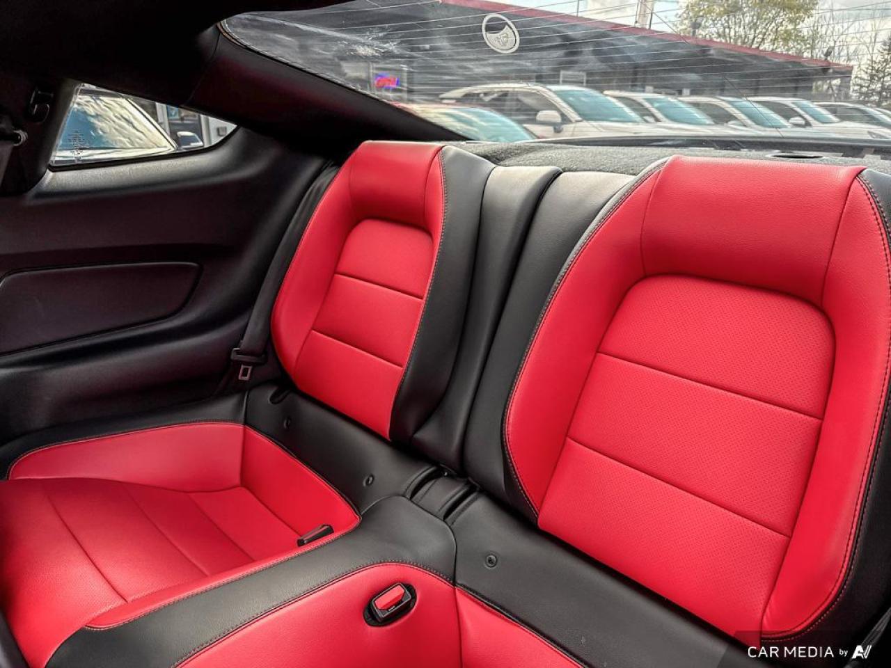 2021 Ford Mustang GT PREMIUM FASTBACK / V8 / NAV / RED RECARO SEATS - Photo #11