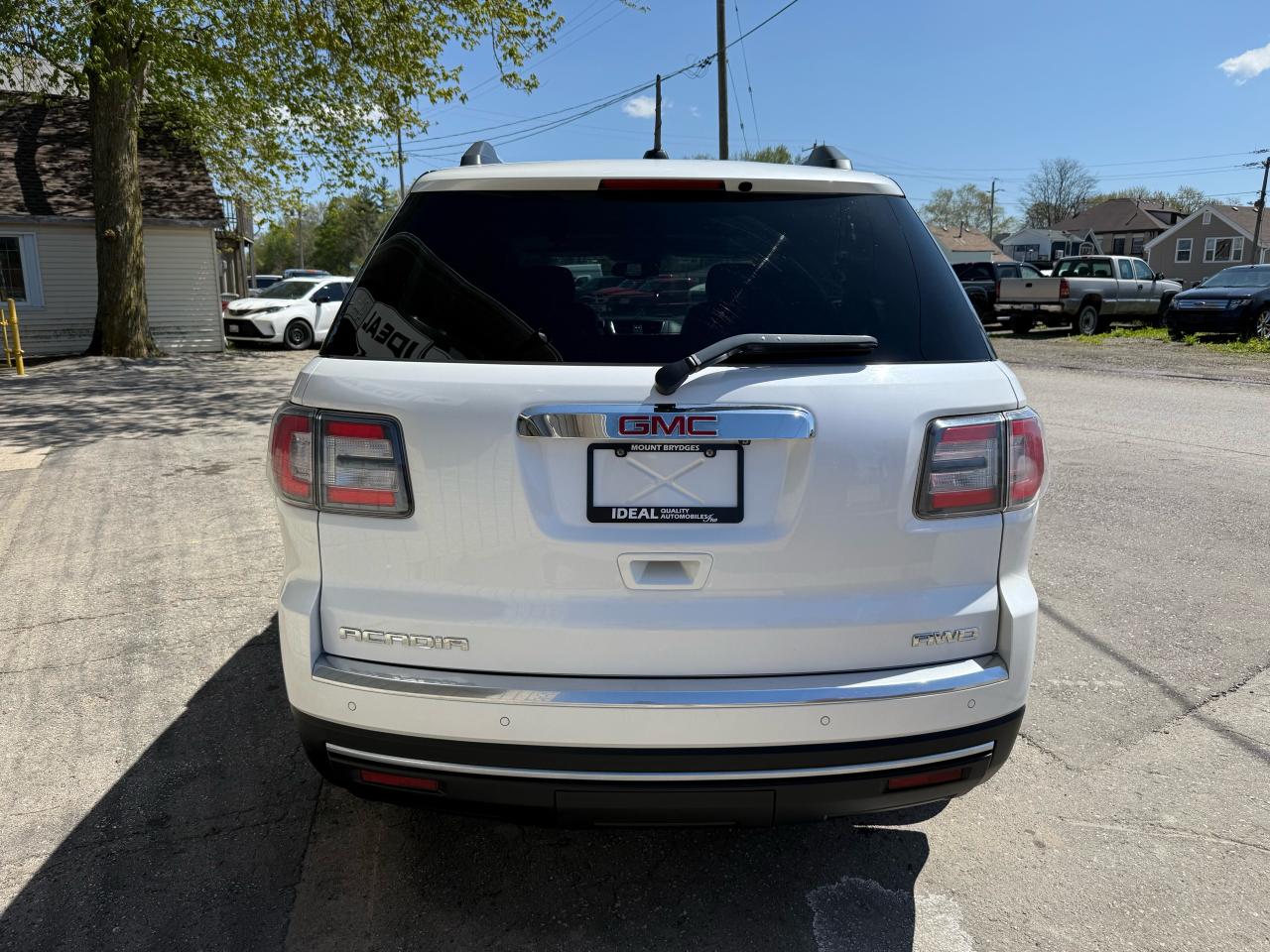 2016 GMC Acadia SLT - Photo #4