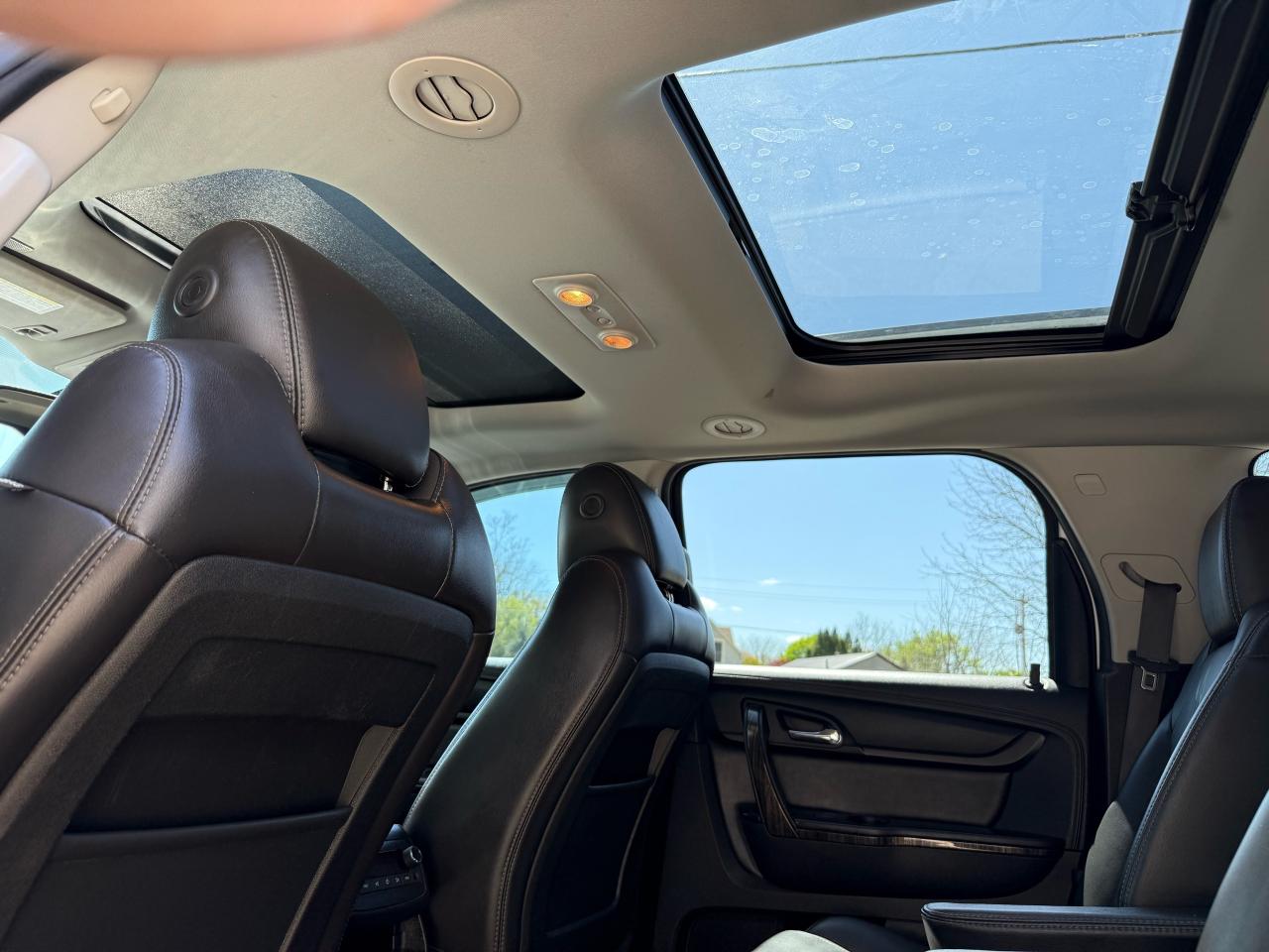 2016 GMC Acadia SLT - Photo #9
