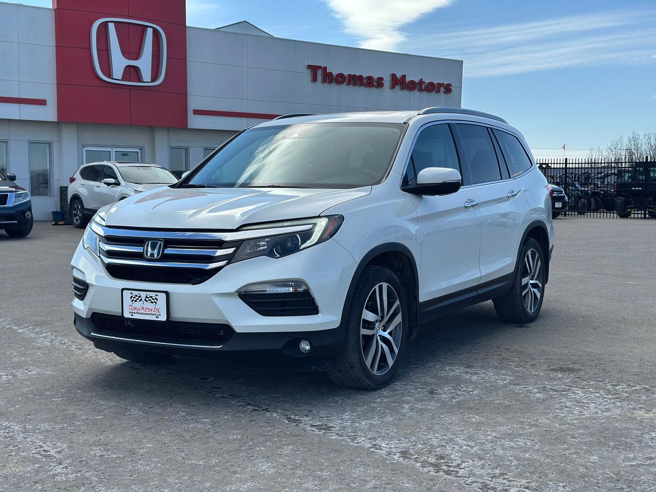 2017 Honda Pilot Touring Photo0