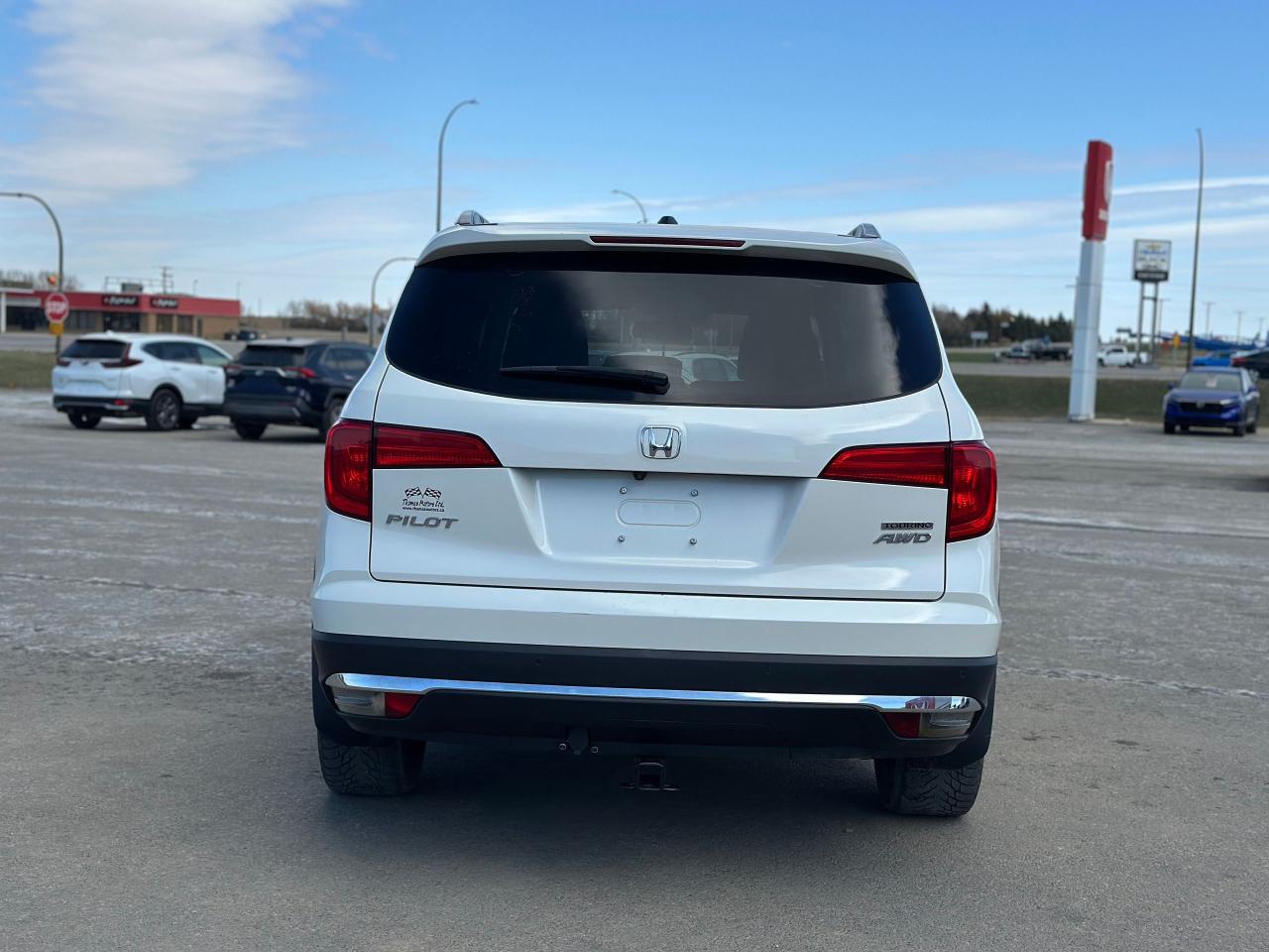 2017 Honda Pilot Touring Photo