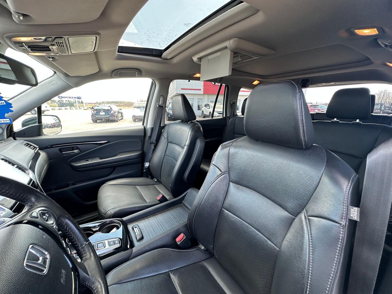 2017 Honda Pilot Touring Photo